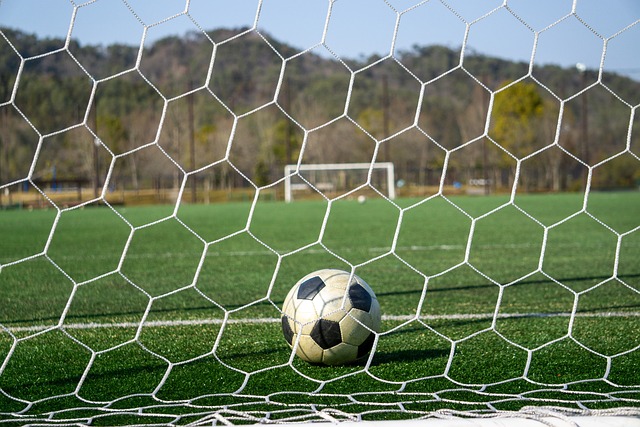 2-0！金球先生世界波，熊皇一锤定音，皇马4轮首胜，紧追巴塞罗那.